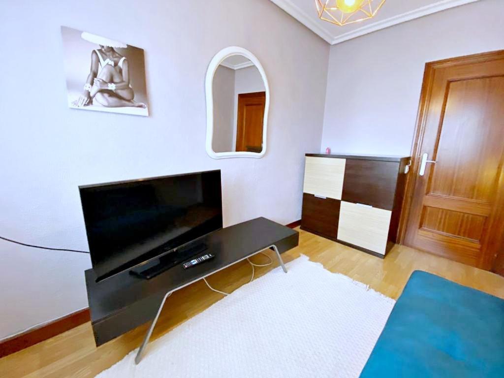 Apartamentos Milan 1 Wifi Y Parking Gratuito Oviedo Exteriér fotografie